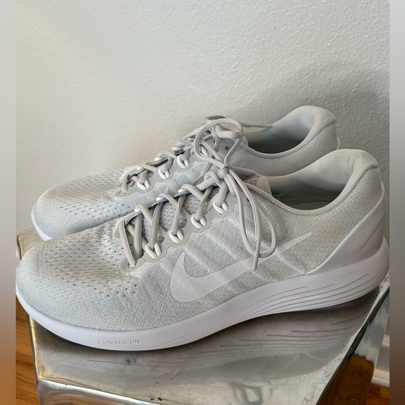 Nike lunarlon running shoes, men’s size 12. Like new! - Picture 2 of 4